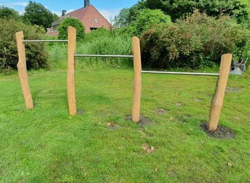 Dreifachreck aus Robinie mit Edelstahl-Turnstangen